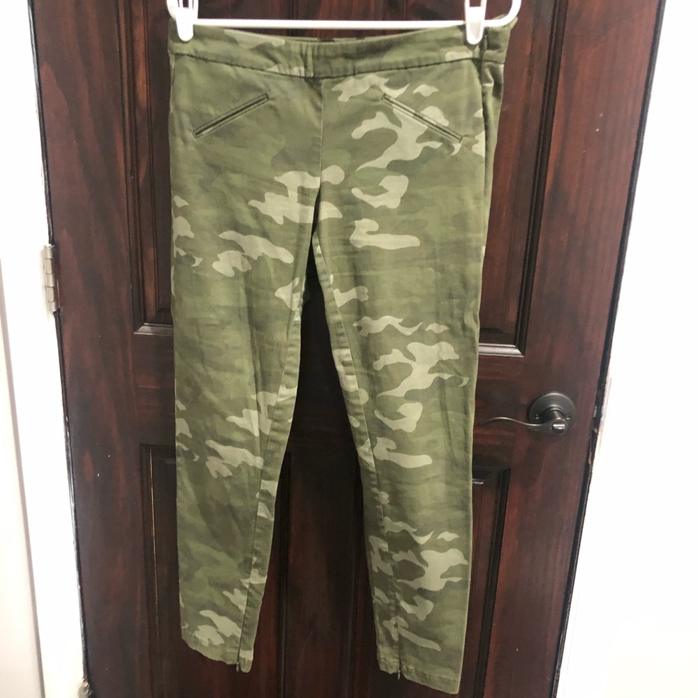 Camouflage skinny pants